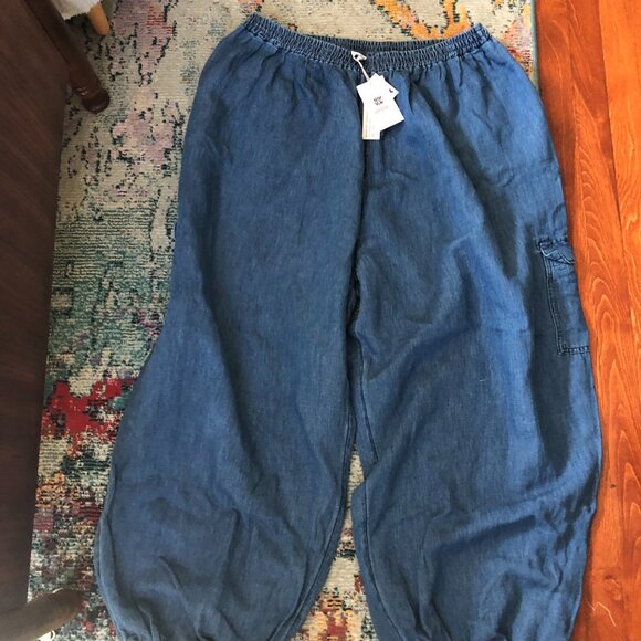 Lucy and Yak Rumi - Wide Leg Cotton & Hemp Trousers in Mid Wash Blue - Picture 2 of 4